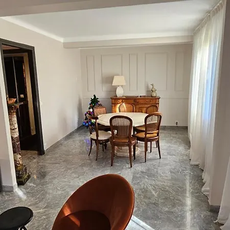 Duplex Climatise 100m2, Jardin, Garage Individuel Clos 公寓