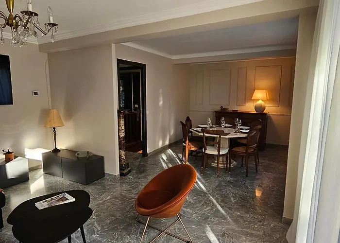 Duplex Climatise 100m2, Jardin, Garage Individuel Clos Apartment