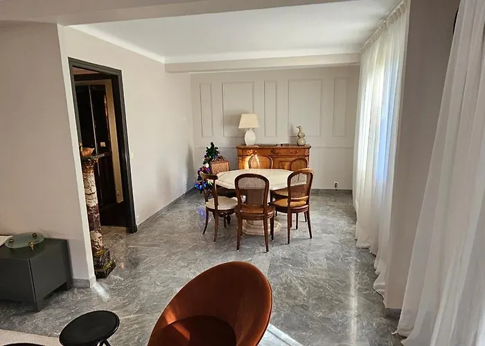 Duplex Climatise 100m2, Jardin, Garage Individuel Clos Apartment